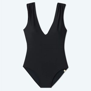 NWT summersalt black Ruched Backflip in size 8